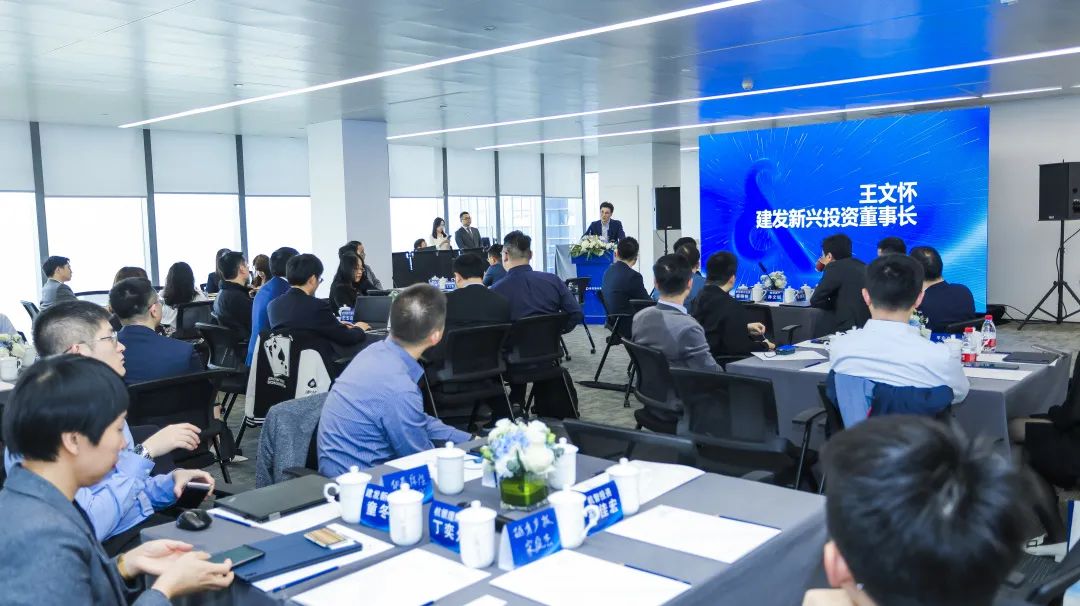 1682559106723960.jpg 1a5cb2d5a1951ddfa77c533927cf3d9b.jpg