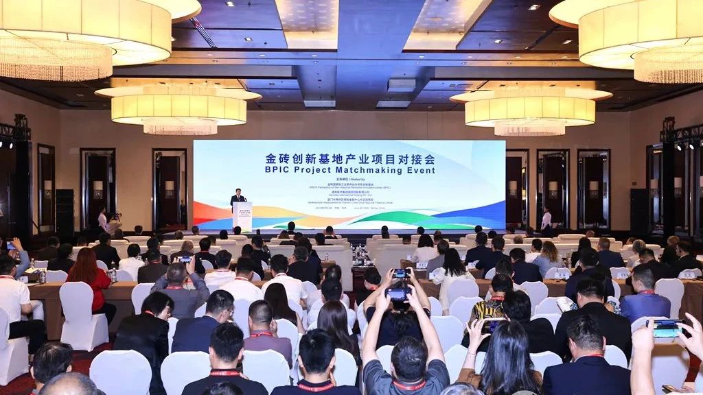 1751506724683383.jpg f8a8a428f6e33ab408a31d84f2800f5f.jpg